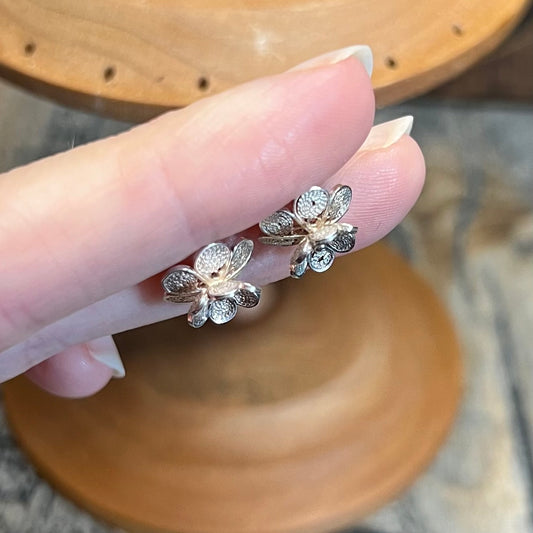 Beautiful 3D Sterling Silver Floral Filigree Stud Earrings