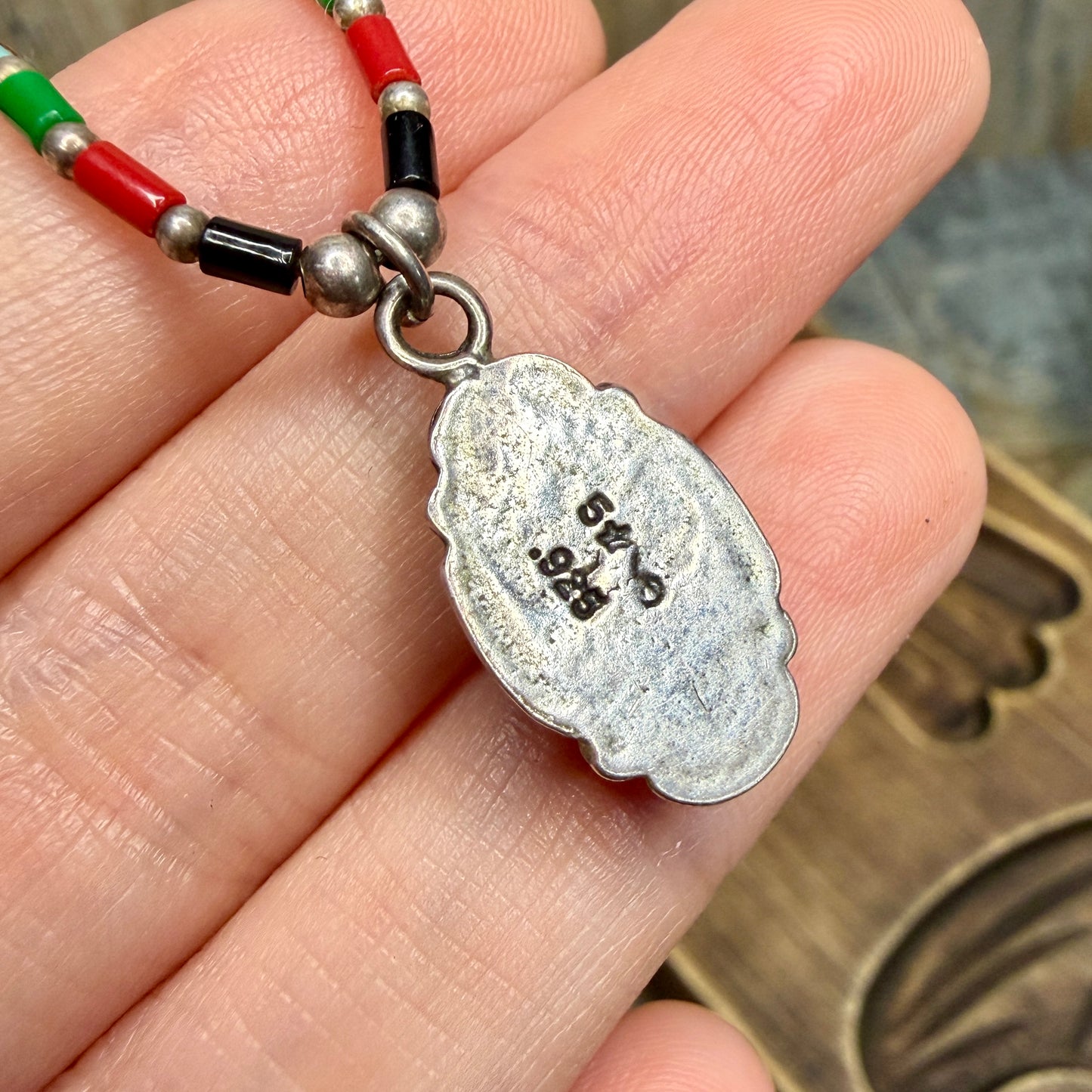 Beautiful Native 5* Sterling Liquid Silver Gemstone Inlaid Necklace