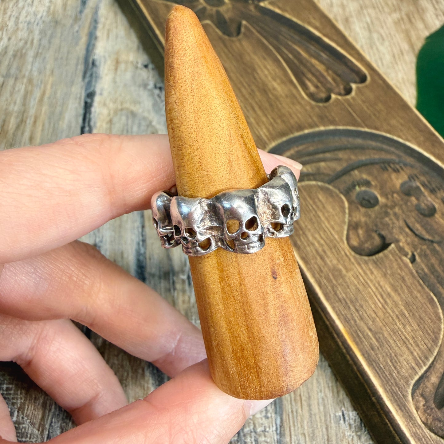 Vintage Gothic Sterling Silver Catacombs Skull Band Ring Size S