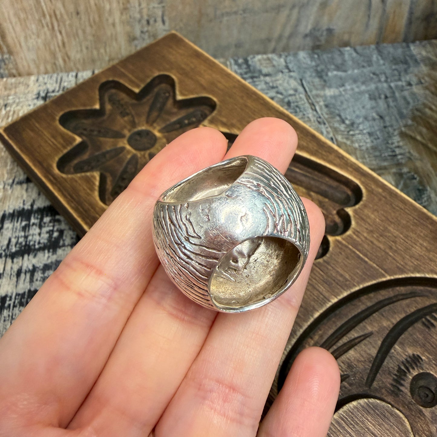 Chunky Artisan Sterling Silver Concave Spiral Effect Ring size M