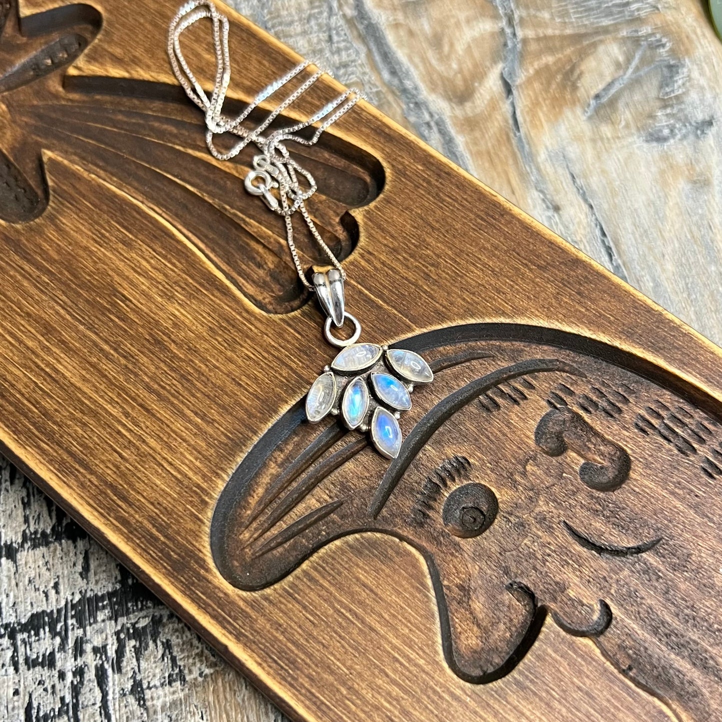 Dreamy Sterling Silver Flashy Moonstone Leaf Pendant Necklace