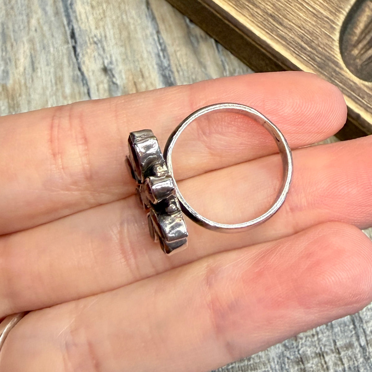 Chunky Sterling Silver Gothic Garnet Flower Ring size L