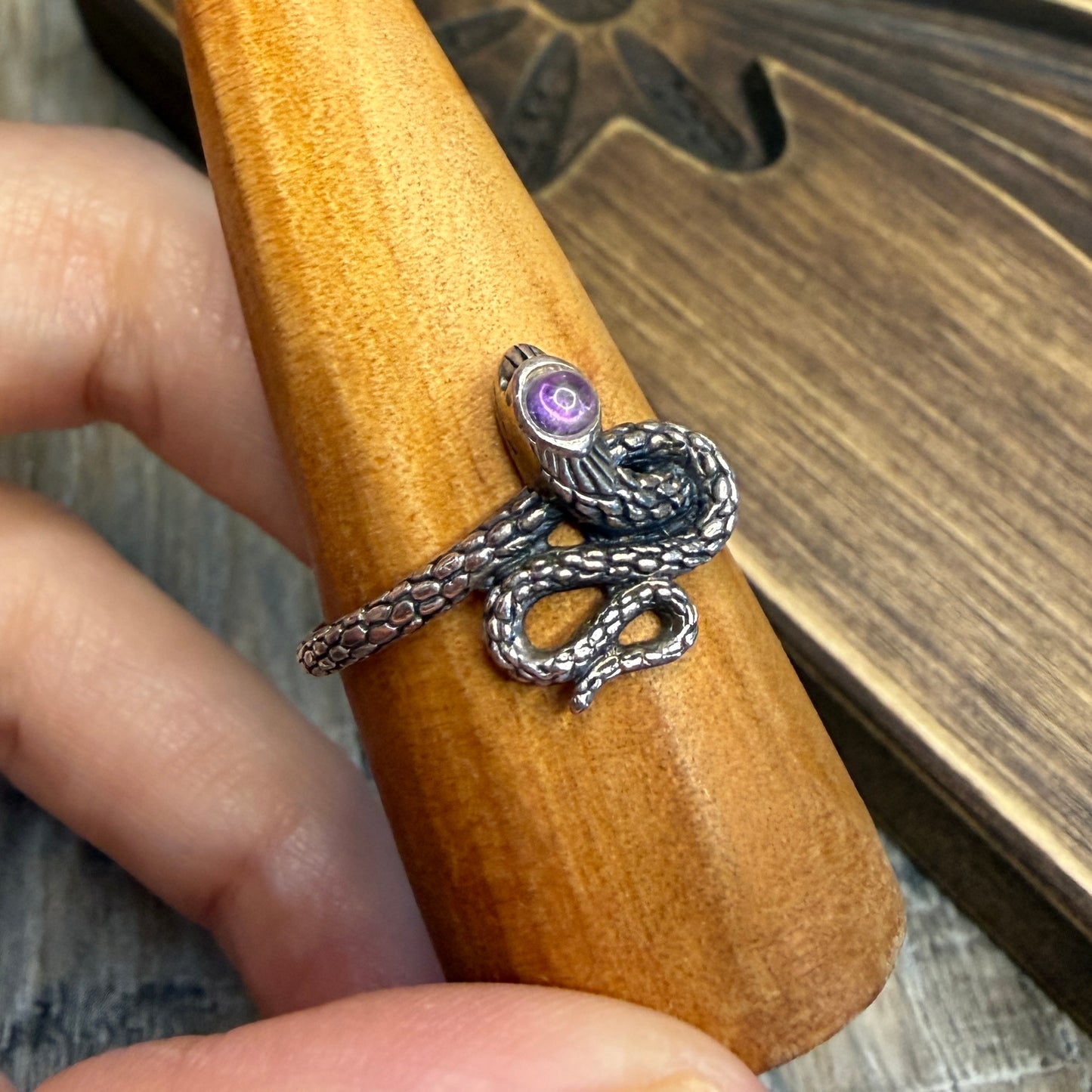Dreamy Sterling Silver Amethyst Head Serpent Snake Ring size T