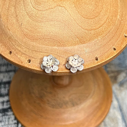 Beautiful 3D Sterling Silver Floral Filigree Stud Earrings
