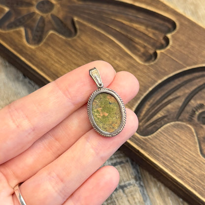 Beautiful Vintage 835 Sterling Silver Unakite Pendant
