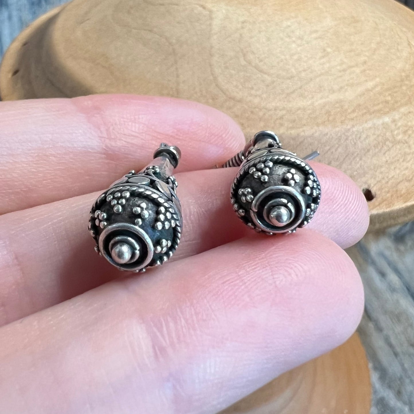 Beautiful Bali Sterling Silver Cone Ornate Filigree Earrings