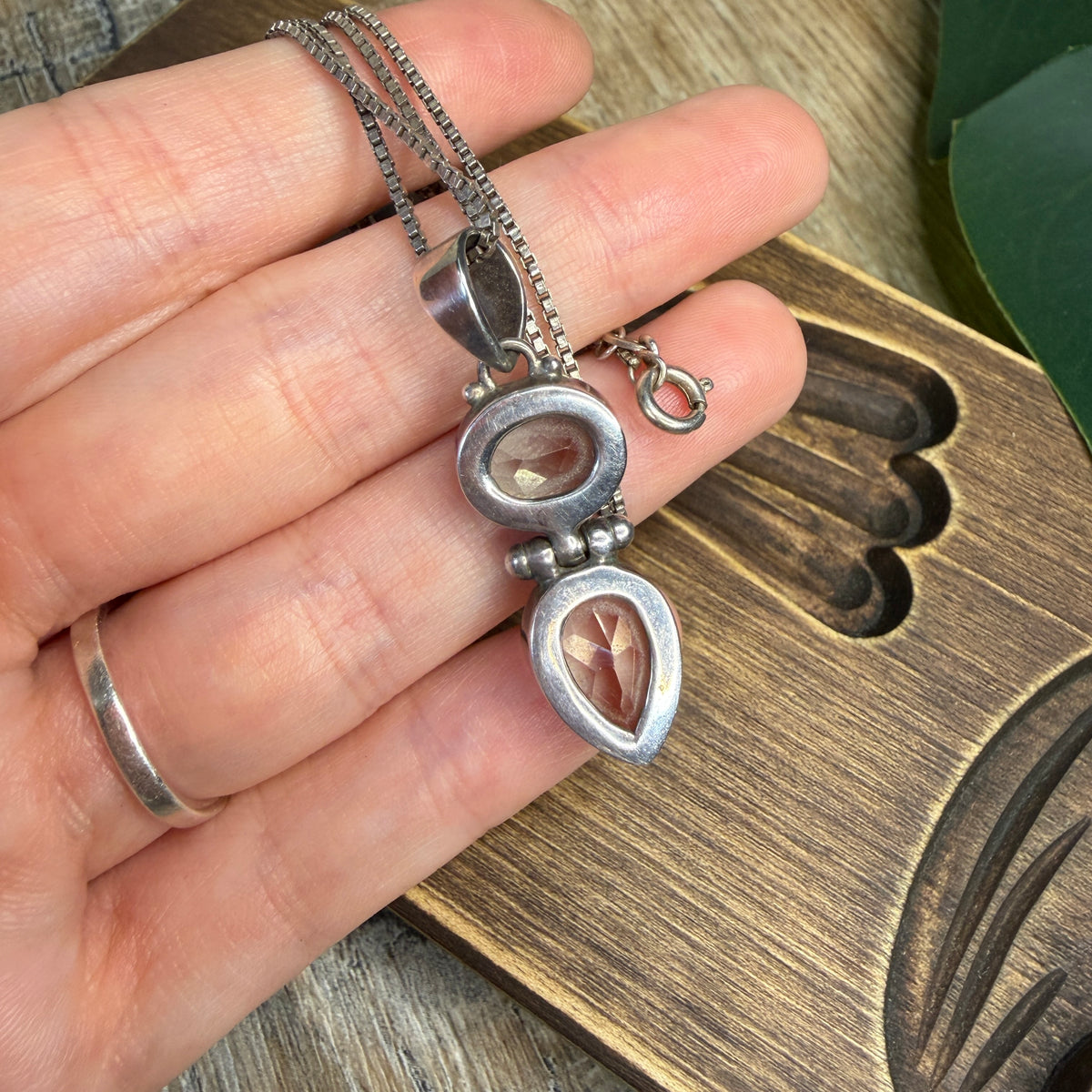 Dreamy Sterling Silver Chunky Articulated Quartz Pendant Necklace