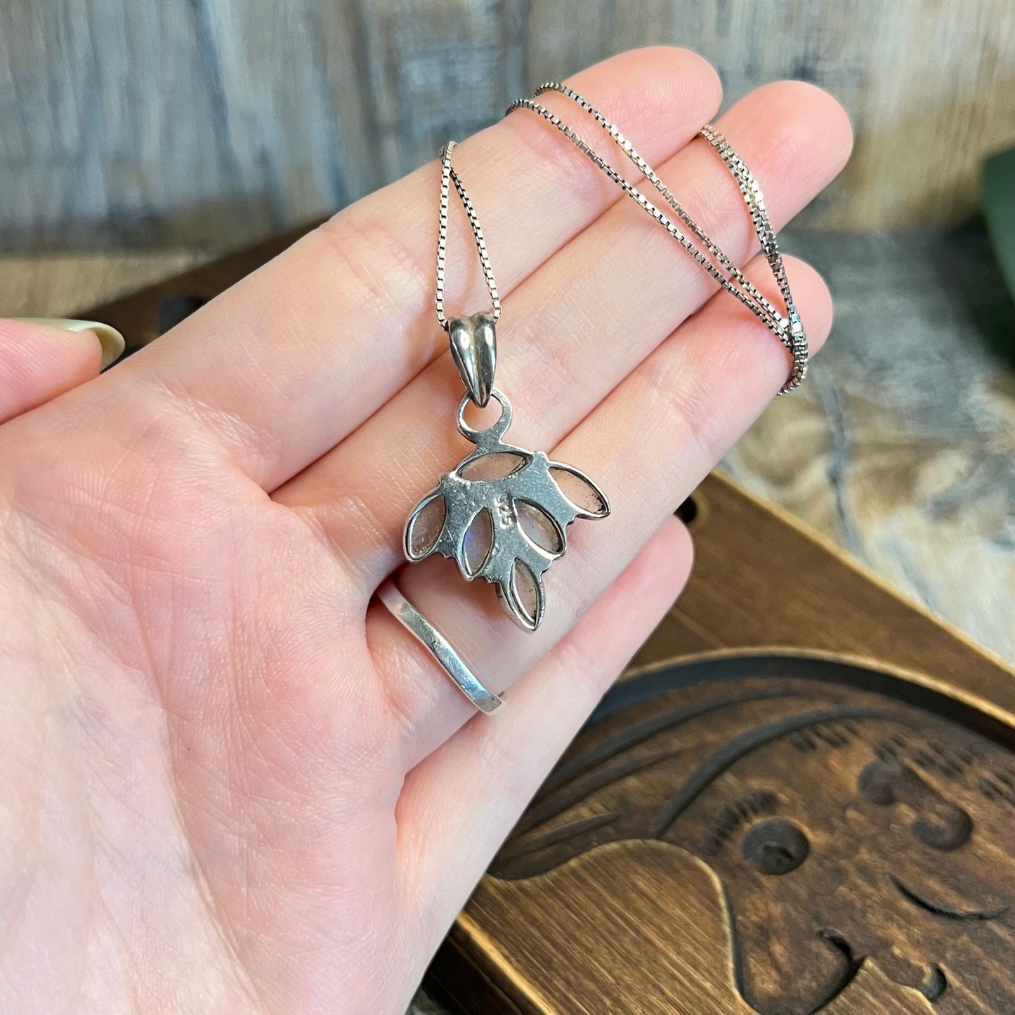 Dreamy Sterling Silver Flashy Moonstone Leaf Pendant Necklace