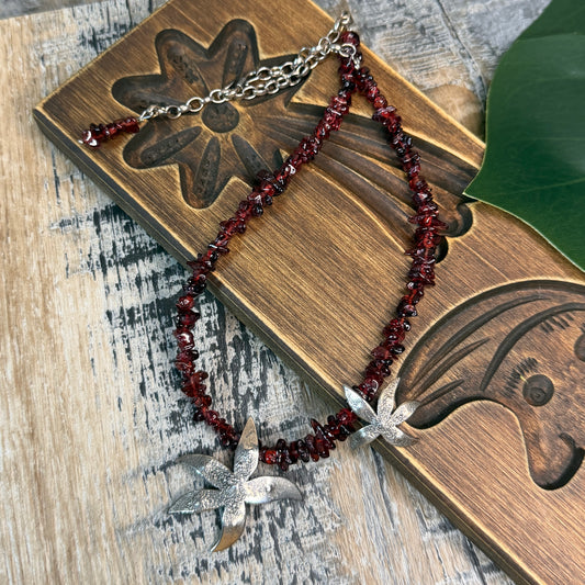 Whimsy Sterling Silver Designer Abstract Flower Garnet Strand Necklace