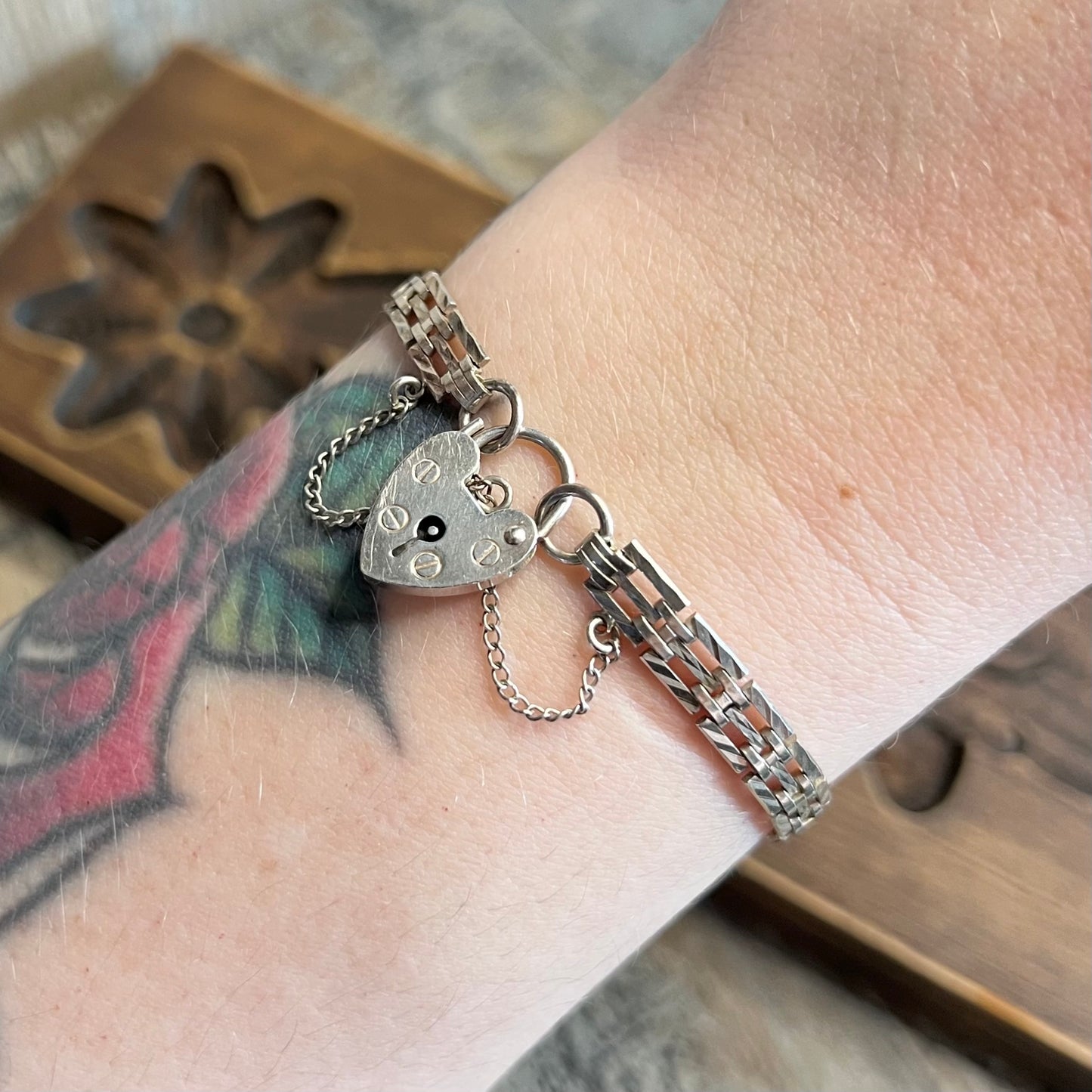 Sterling Silver Heart Padlock Gate Bracelet 7 1/2 Inch Length