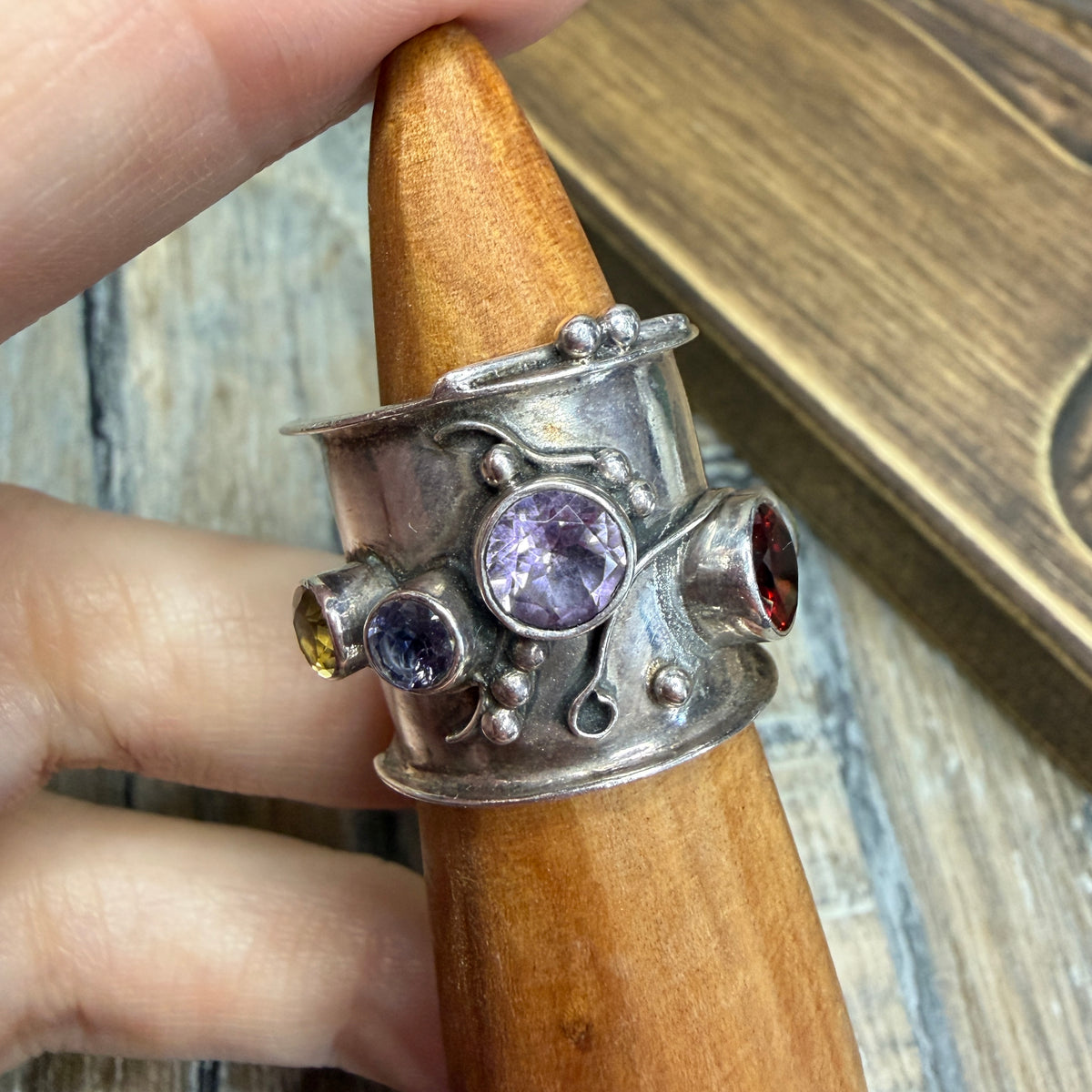 Unusual Sterling Silver Chunky Multi Gemstone Cut Out Ring size M
