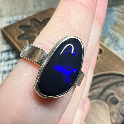 Whimsy Unknown Blue Stone Colour Shifting Sterling Silver Ring Size R 1/2