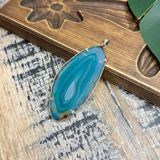 Dreamy Canadian Blue Agate Chunky Silver Tone Pendant