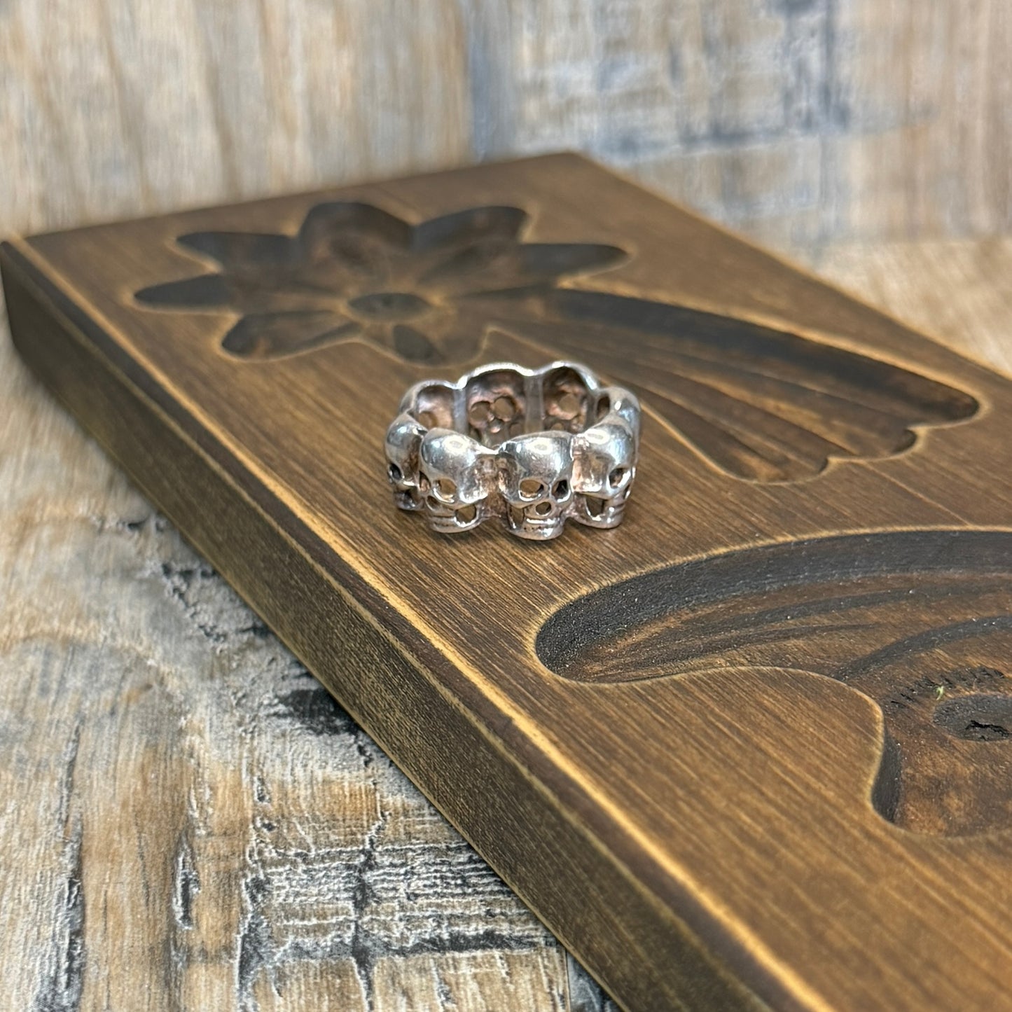 Vintage Gothic Sterling Silver Catacombs Skull Band Ring Size S