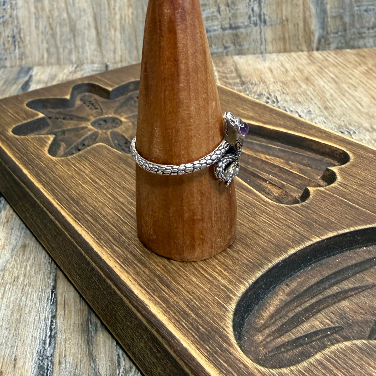 Dreamy Sterling Silver Amethyst Head Serpent Snake Ring size T