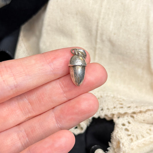 Autumnal Vintage Sterling Silver Opening Acorn Charm / Pendant