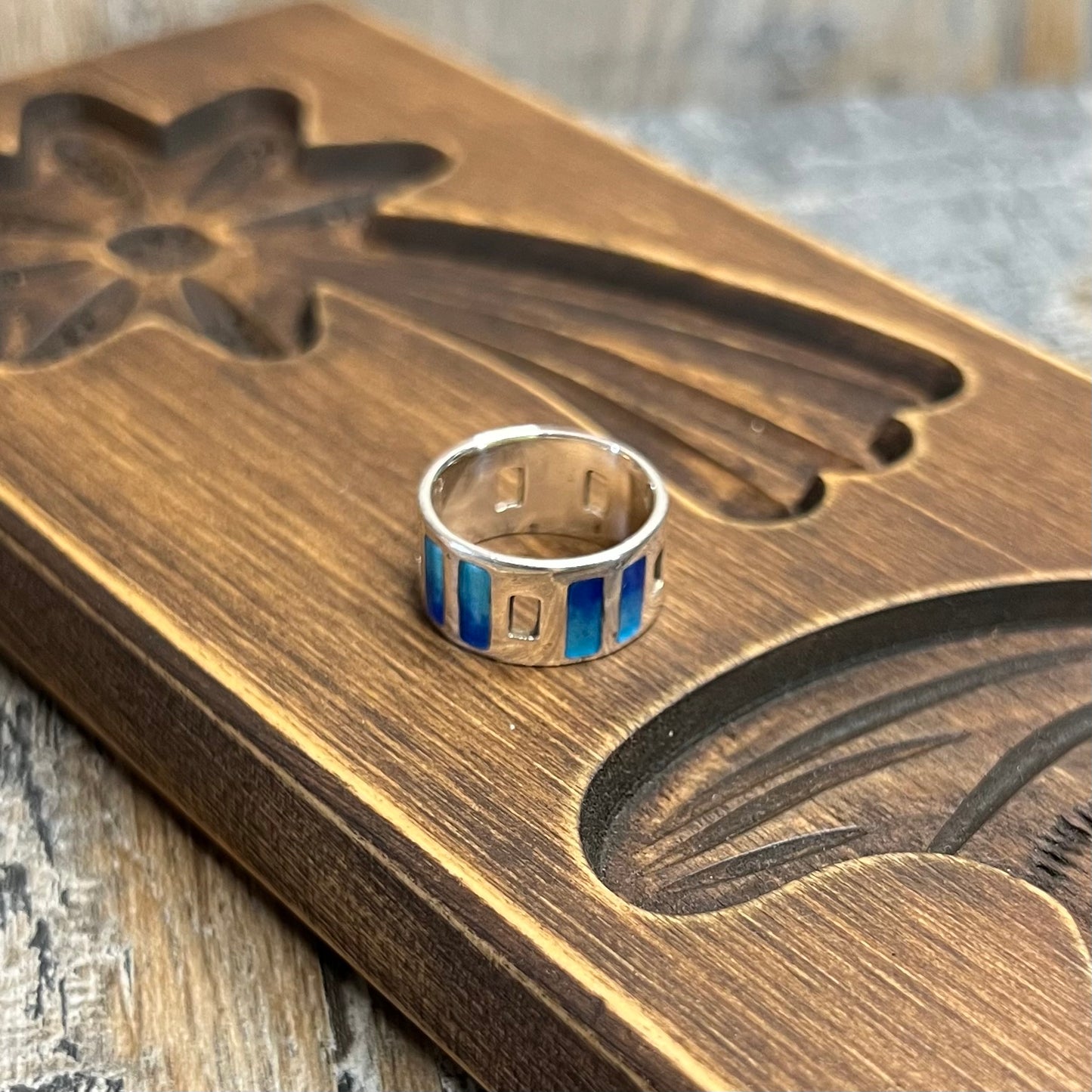 Joidart Sterling Silver Modernist Ombre Blue Enamel Cut Out Band Ring Size K