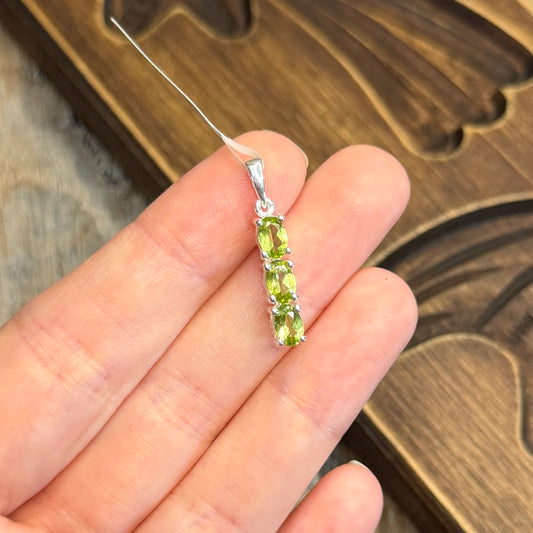 Dreamy Sterling Silver Green Gemstone Trio Drop Pendant