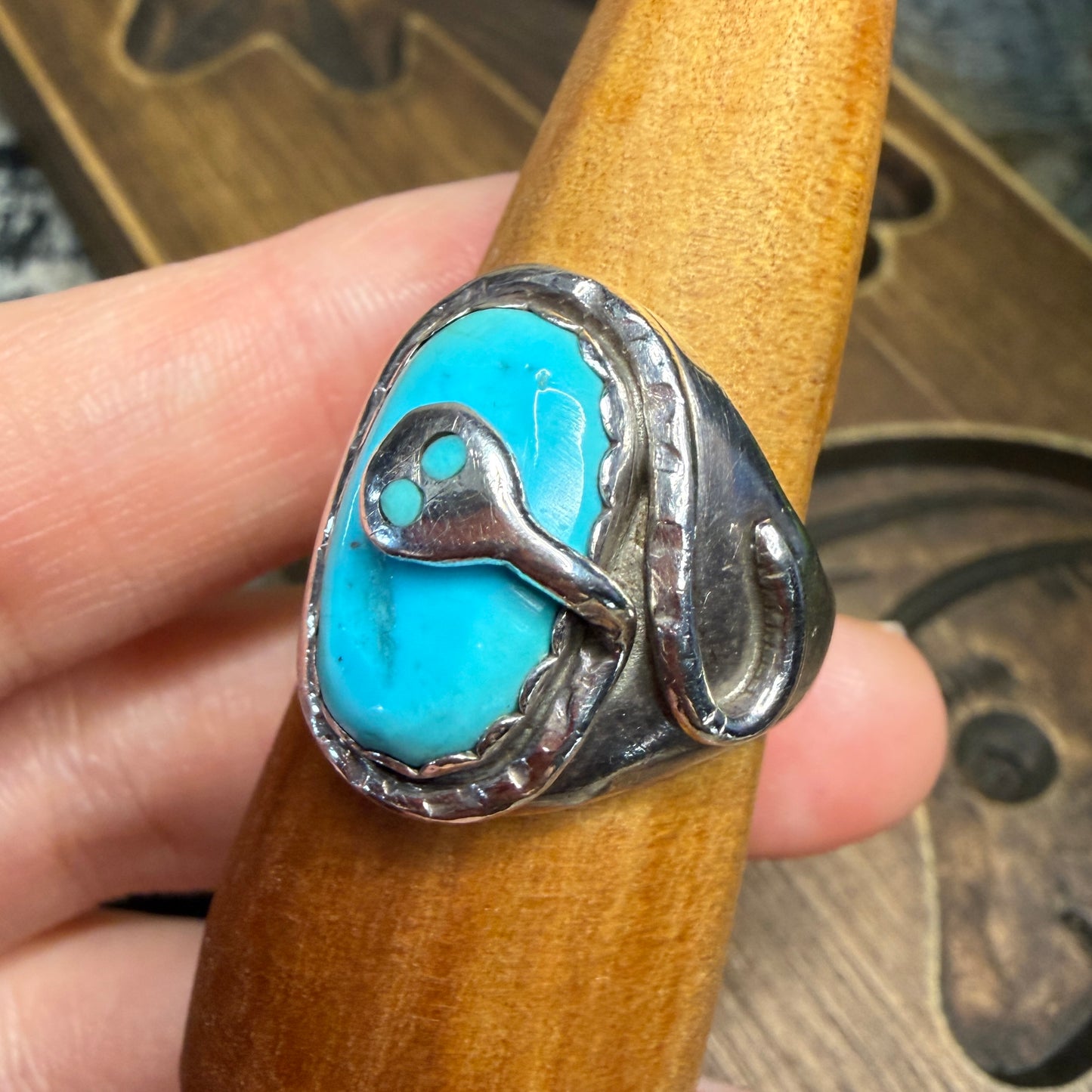 Stunning Native American Zuni Effie Calavaza Turquoise Snake Ring size T