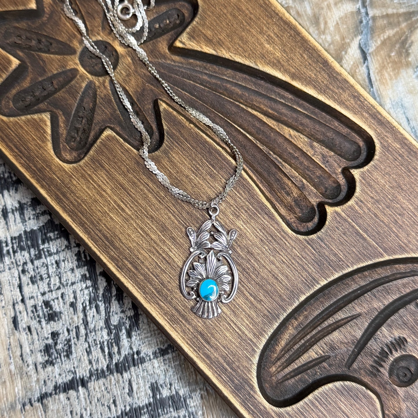 Beautiful Vintage Turquoise Floral Pendant and Textured Chain