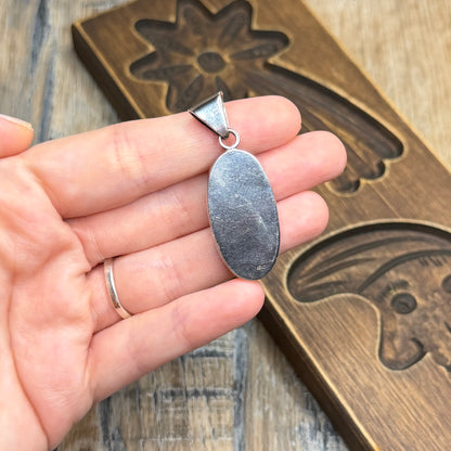 Beautiful Vintage London Hallmark Sterling Silver Banded Agate Pendant