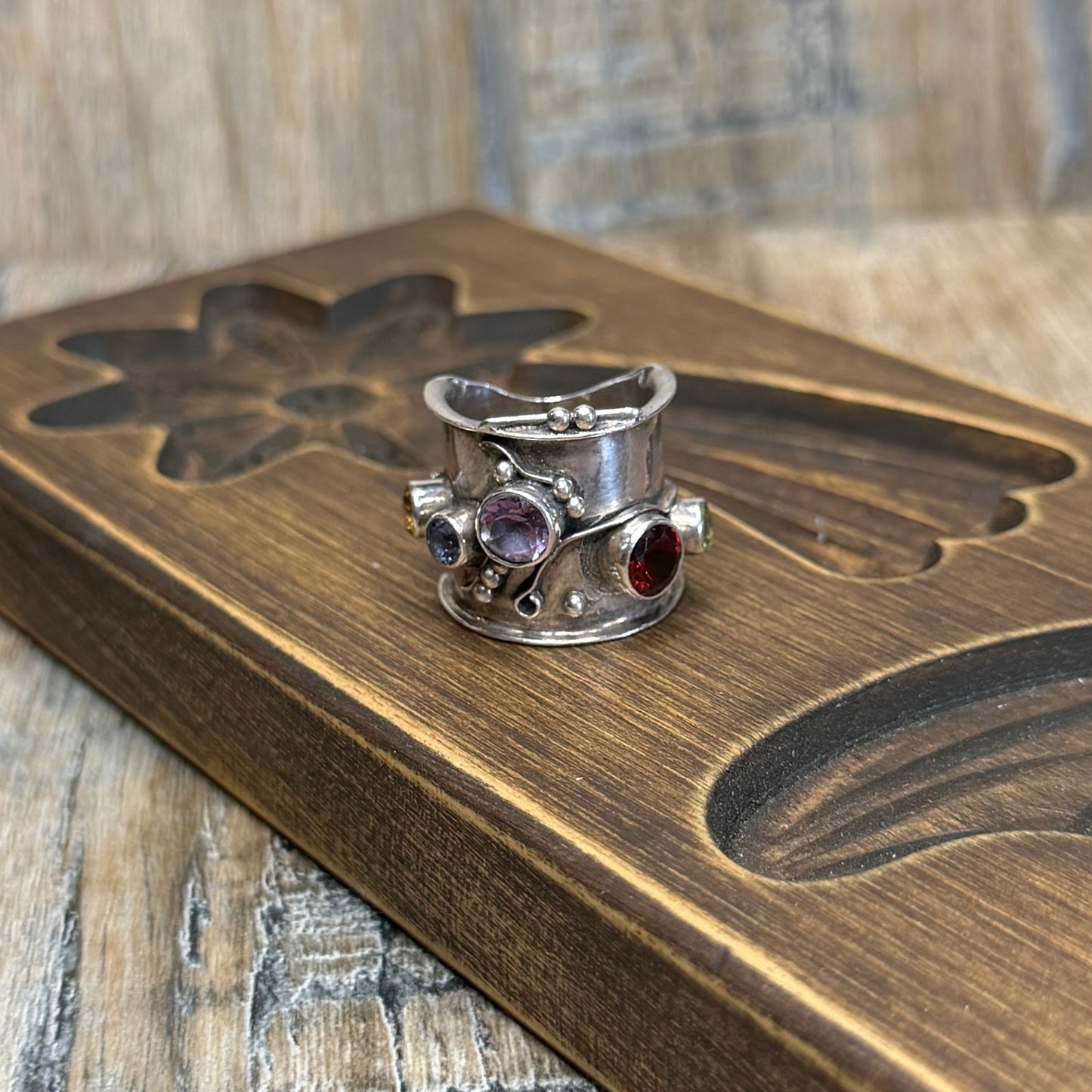 Unusual Sterling Silver Chunky Multi Gemstone Cut Out Ring size M