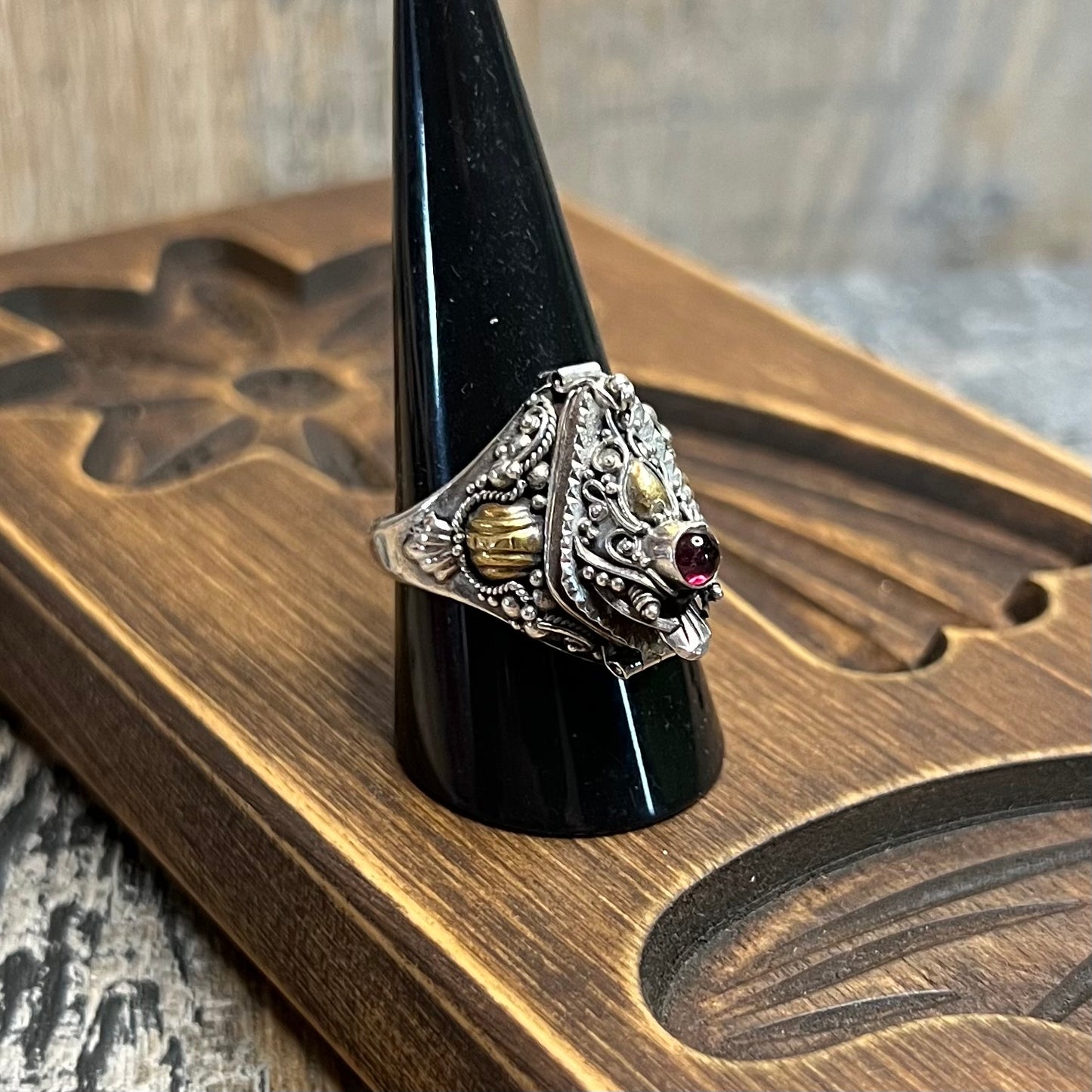 Beautiful Bali Sterling Silver Chunky Poison Locket Garnet Ring Size S